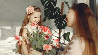 Фотовыставка ко Дню матери проходит в Клину с 22 по 30 ноября