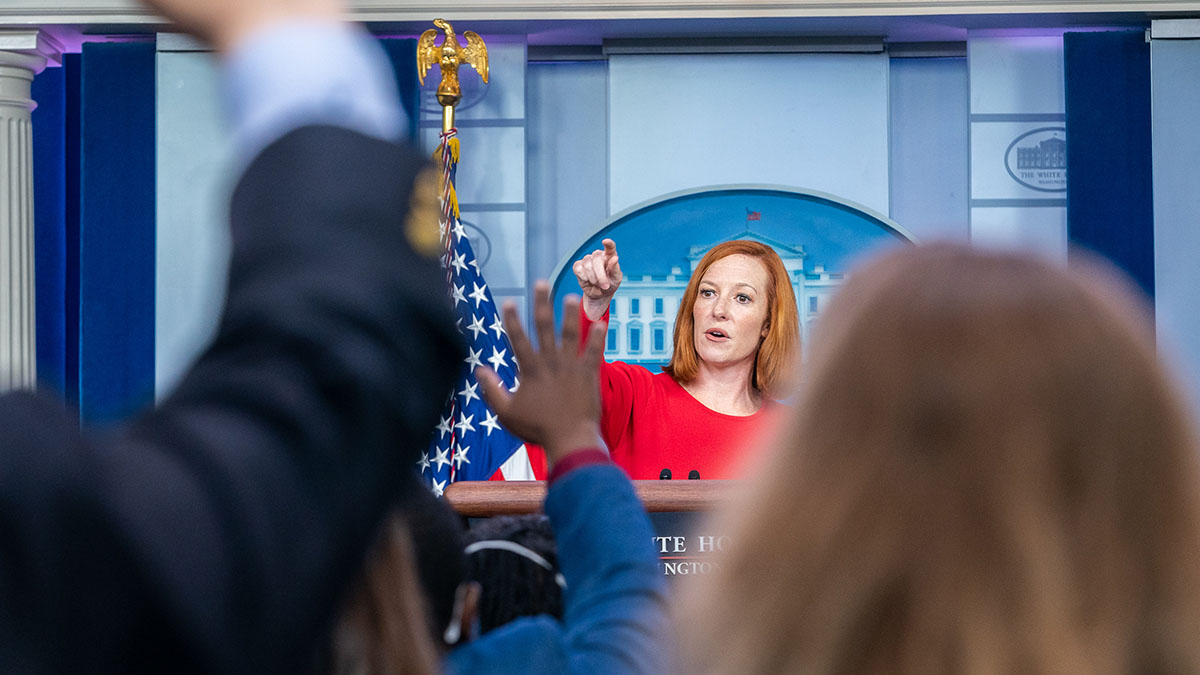 Псаки отвергла влияние заявлений Байдена на позицию США по Украине