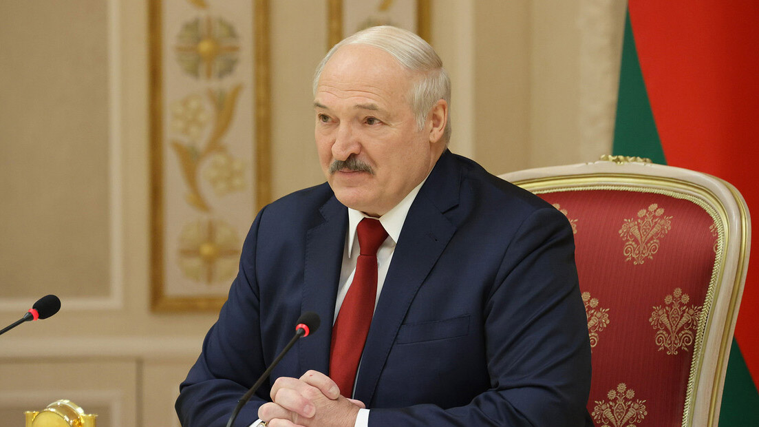 Лукашенко поблагодарил США за санкции