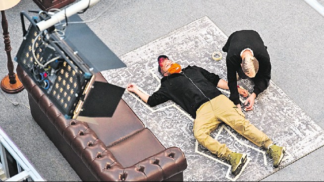 Показ первого сезона перформанса «Санта-Барбара» на территории Дома культуры «ГЭС-2»