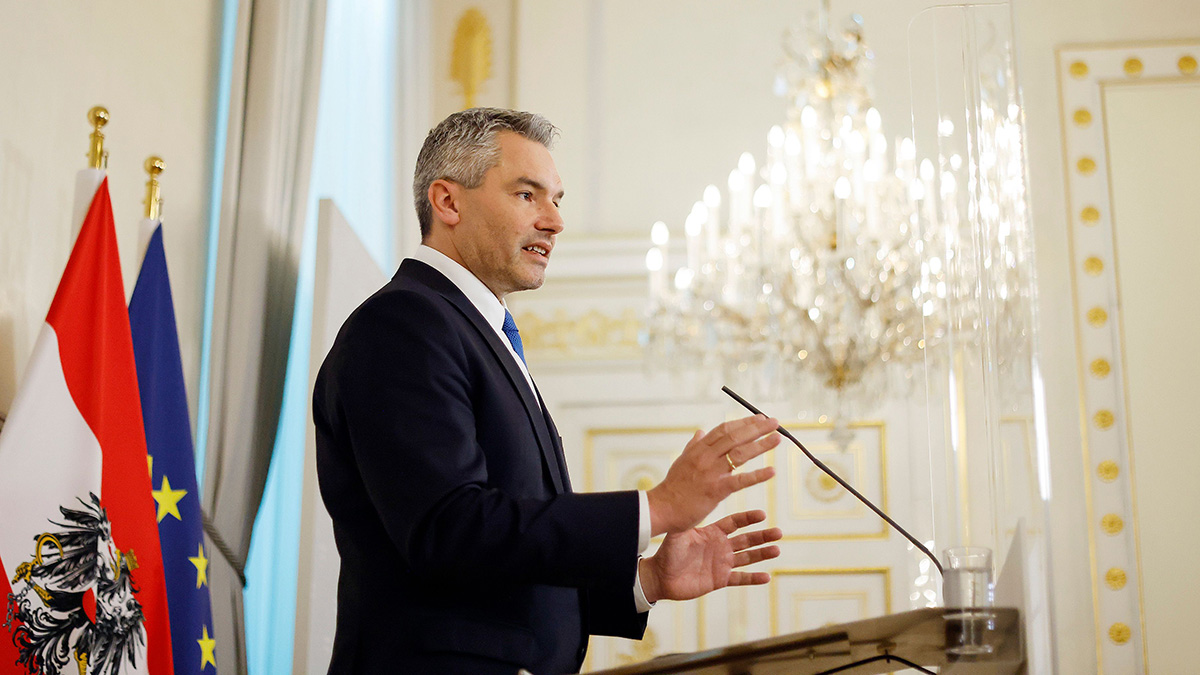 Нехаммер заявил, что темой разговора с Путиным будет ситуация на Украине