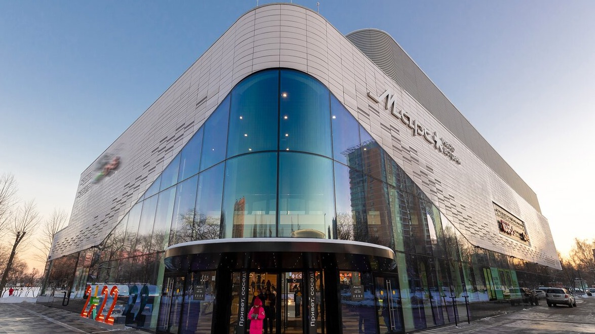 Сергей Собянин осмотрел реконструированный кинотеатр «Марс»