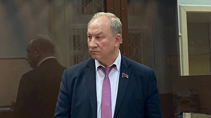 Басманный суд запретил Рашкину охотиться и выходить из дома ночью