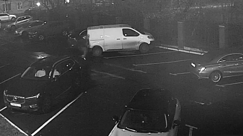 Молодой москвич покатался на чужом микроавтобусе и стал фигурантом уголовного дела