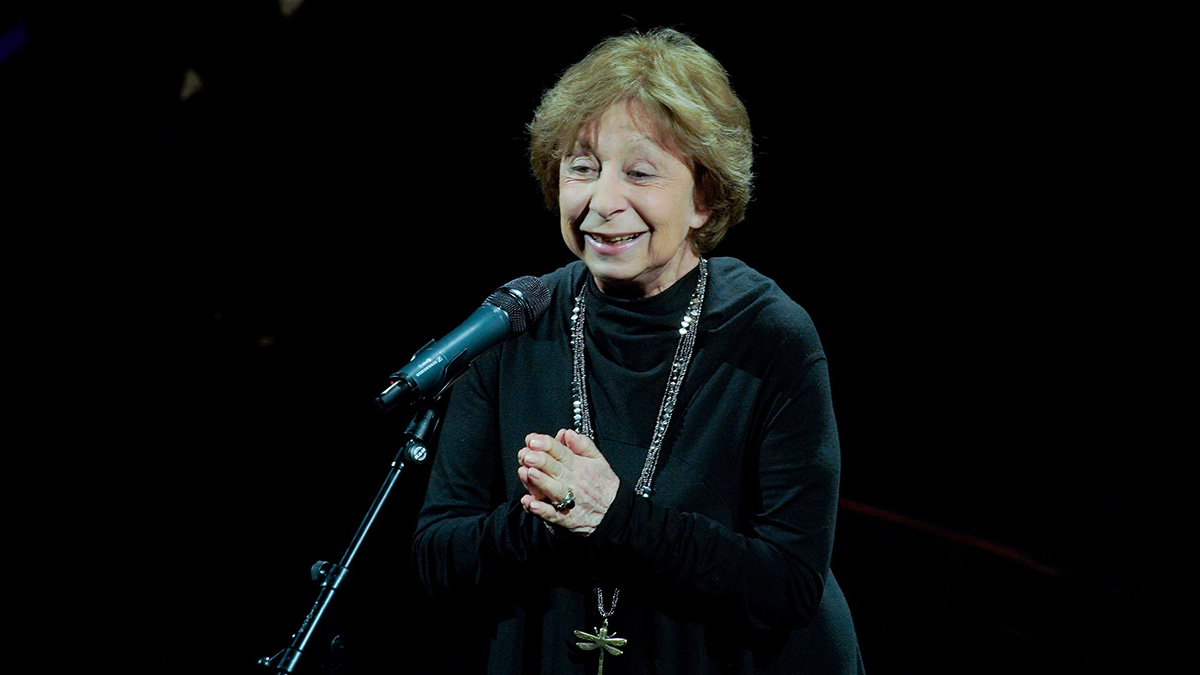 Стал известен гонорар Лии Ахеджаковой за участие в зарубежном спектакле