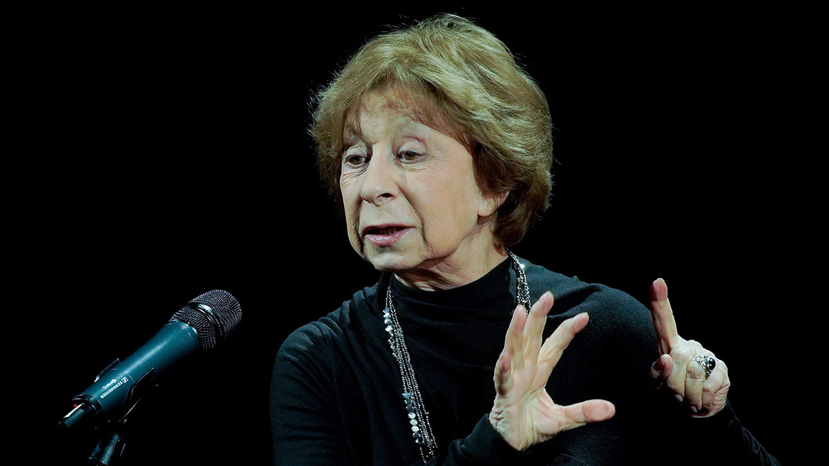 В «Современнике» опровергли увольнение Ахеджаковой из театра