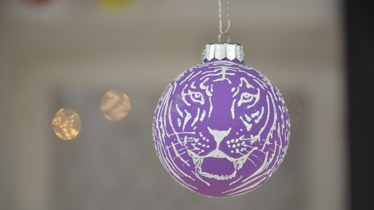 Аналитики рассказали, какие новогодние подарки выбирают корпоративные клиенты