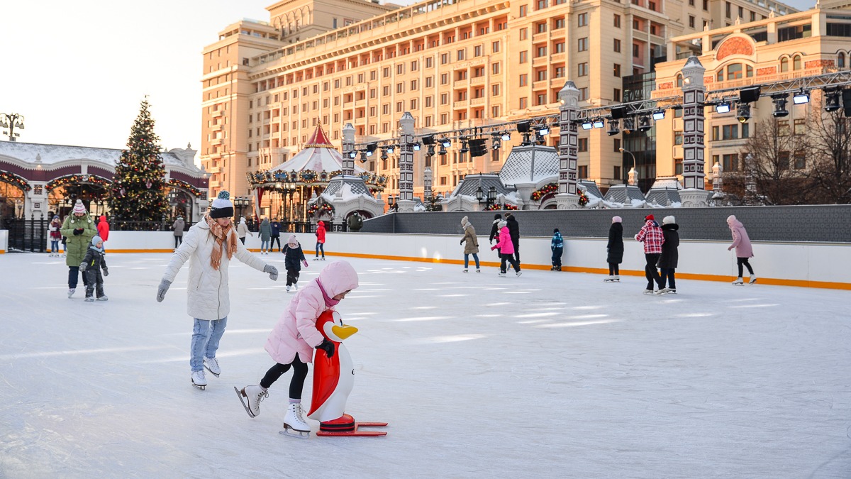 18 бесплатных катков работают в рамках фестиваля «Путешествие в Рождество»