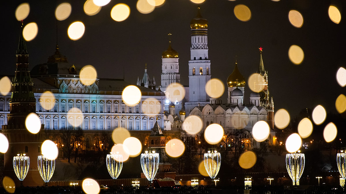 Движение транспорта ограничат на некоторых улицах Москвы в новогоднюю ночь