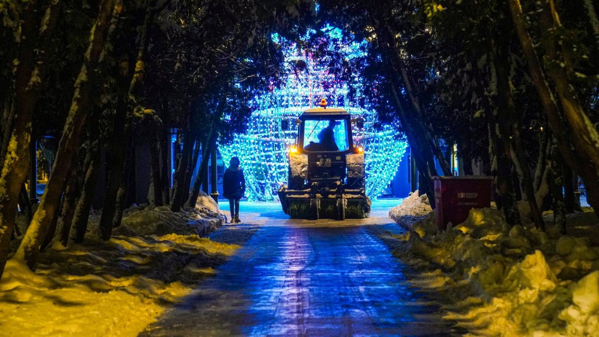 Почти 1,5 тысячи бригад вышли на дежурство в Москве из-за морозов