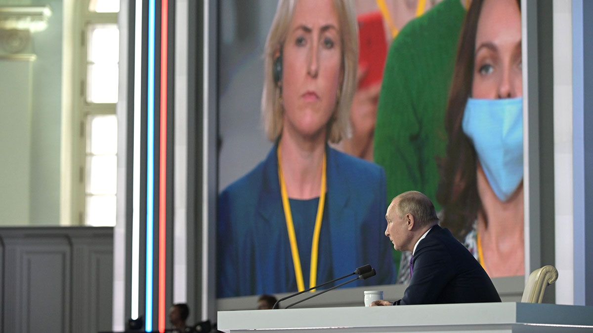 Президент России оценил работу сотрудников администрации и правительства в пандемию