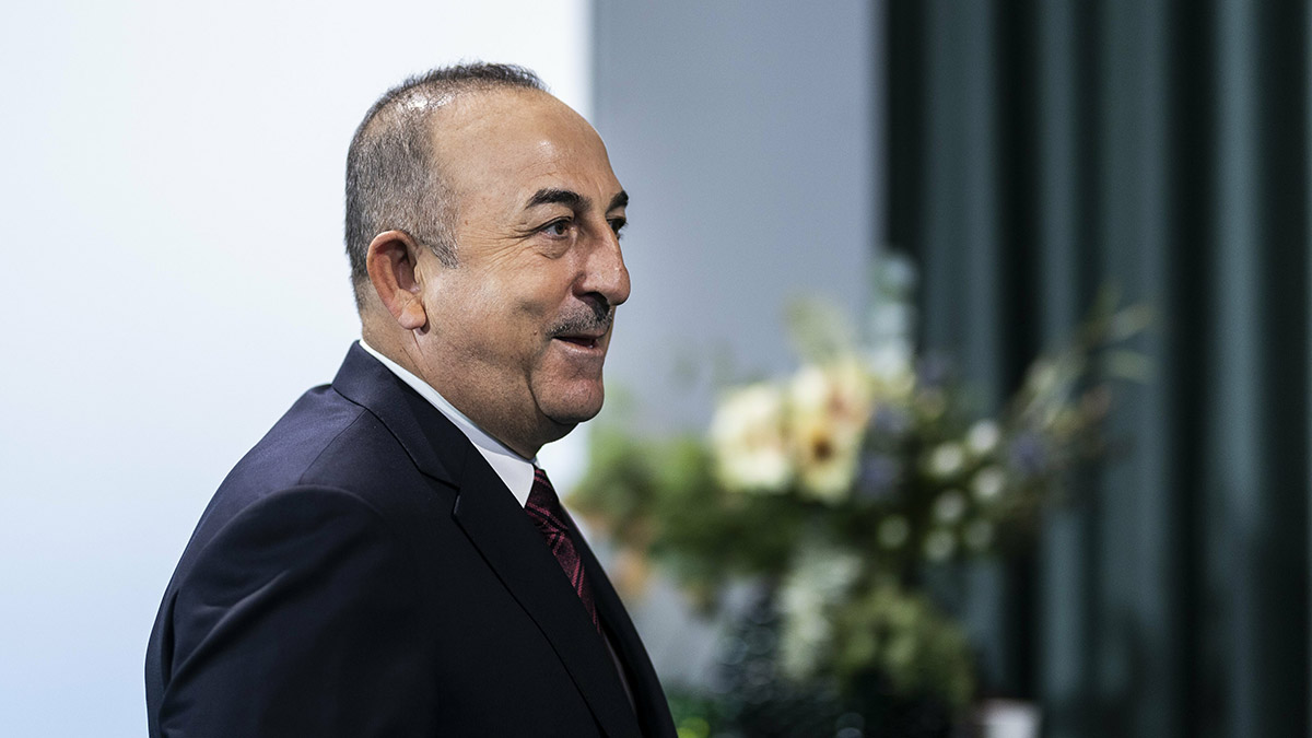 Глава МИД Турции заявил об опасной напряженности в отношениях между РФ и НАТО