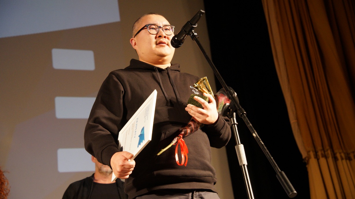 Режиссер Владимир Мункуев получил премию кинокритиков за киноленту «Нуучча». Картина победила в номинации «Лучший фильм»