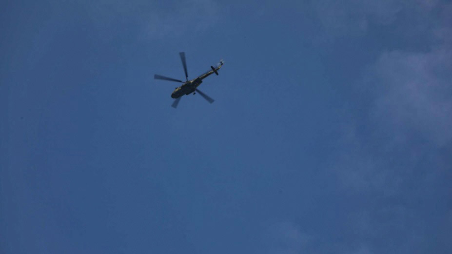 Тело первого погибшего члена экипажа Ми-8 подняли со дна Онежского озера