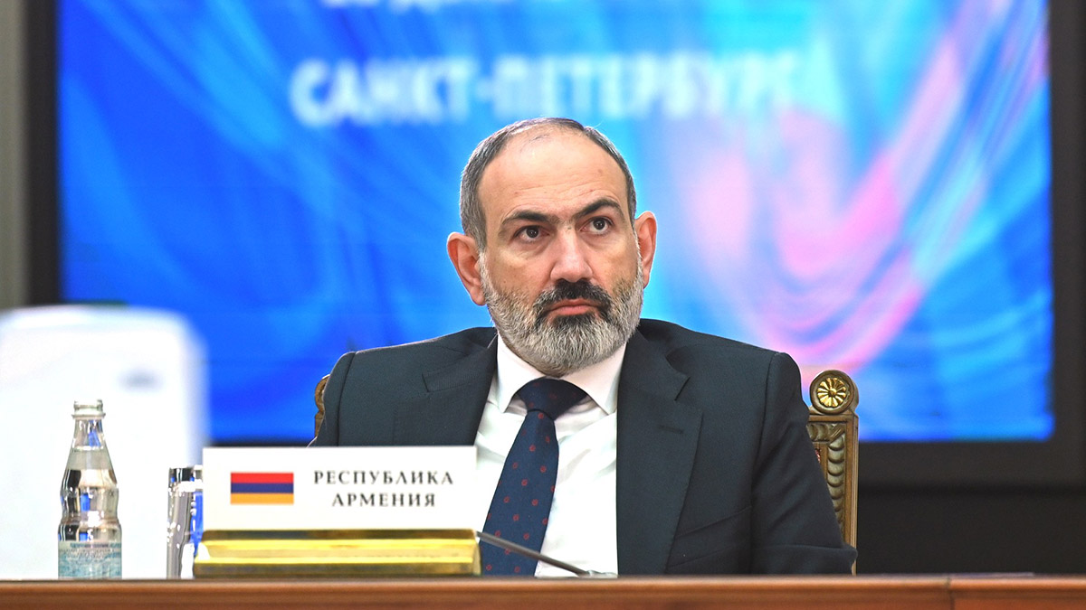 Пашинян обсудил с Путиным эскалацию конфликта на границе с Азербайджаном