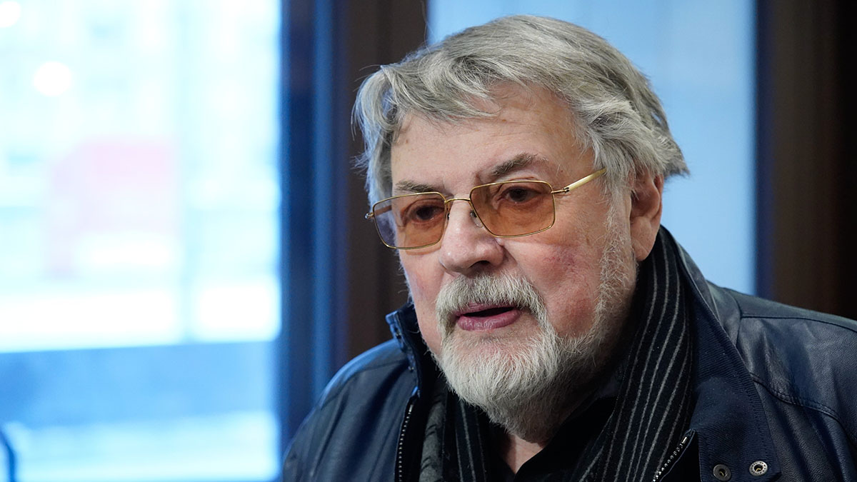 Сын Александра Ширвиндта опроверг информацию о госпитализации отца