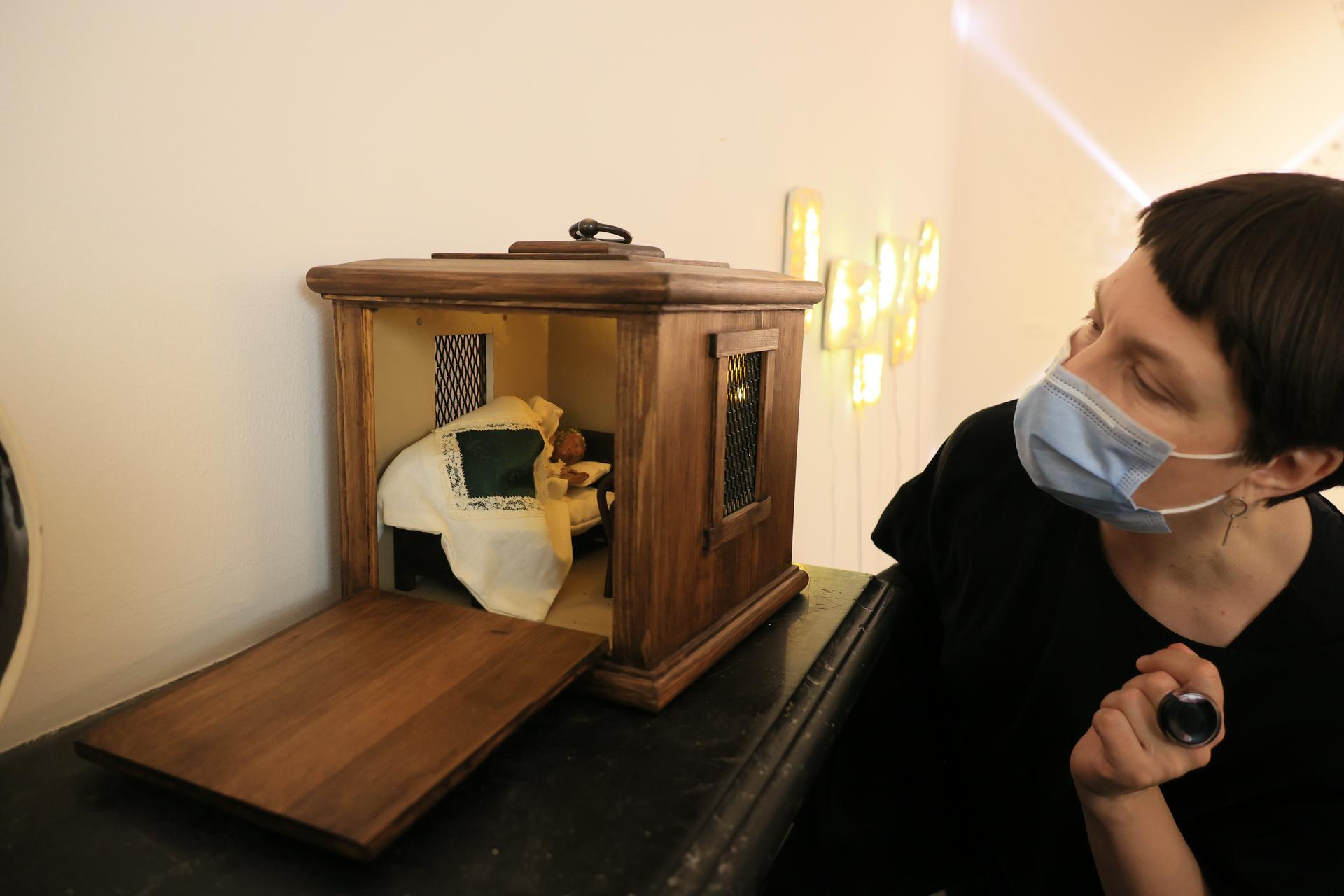 В Москве открылась выставка «Открытки от художников. Зима»