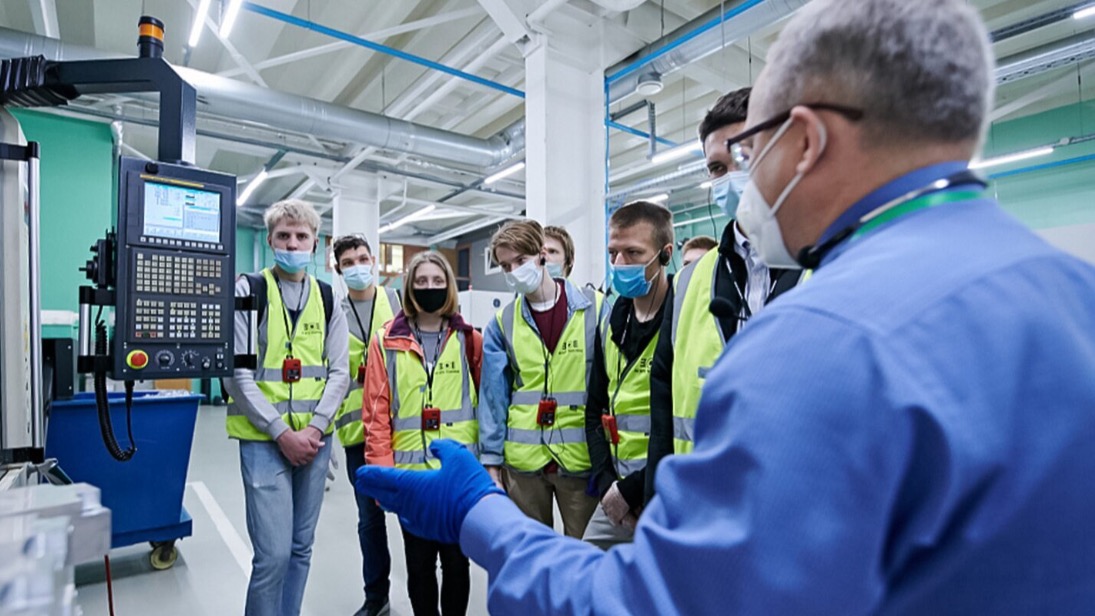 Более 10 миллионов людей посмотрели онлайн-экскурсии по предприятиям Москвы