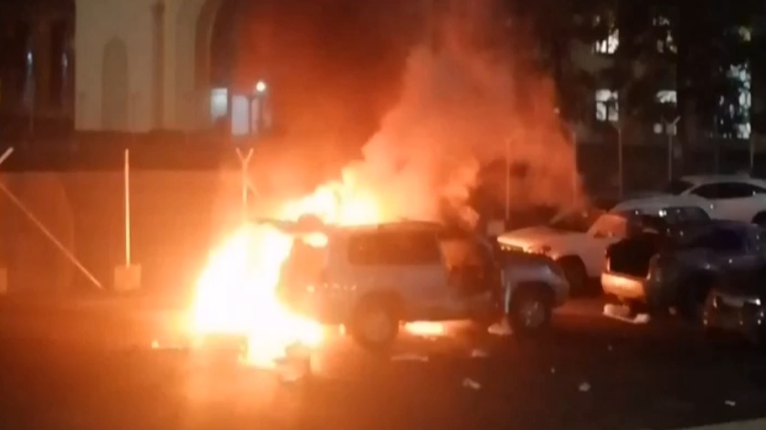 Двенадцать силовиков погибли во время беспорядков в Алма-Ате