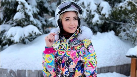 Ольга Бузова отправилась кататься в Куршевель