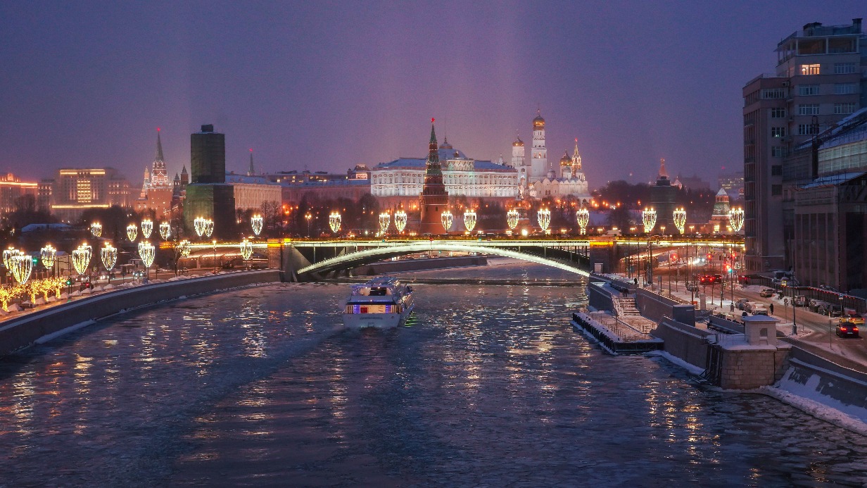Архитектурно-художественную подсветку обновили на Большом каменном мосту