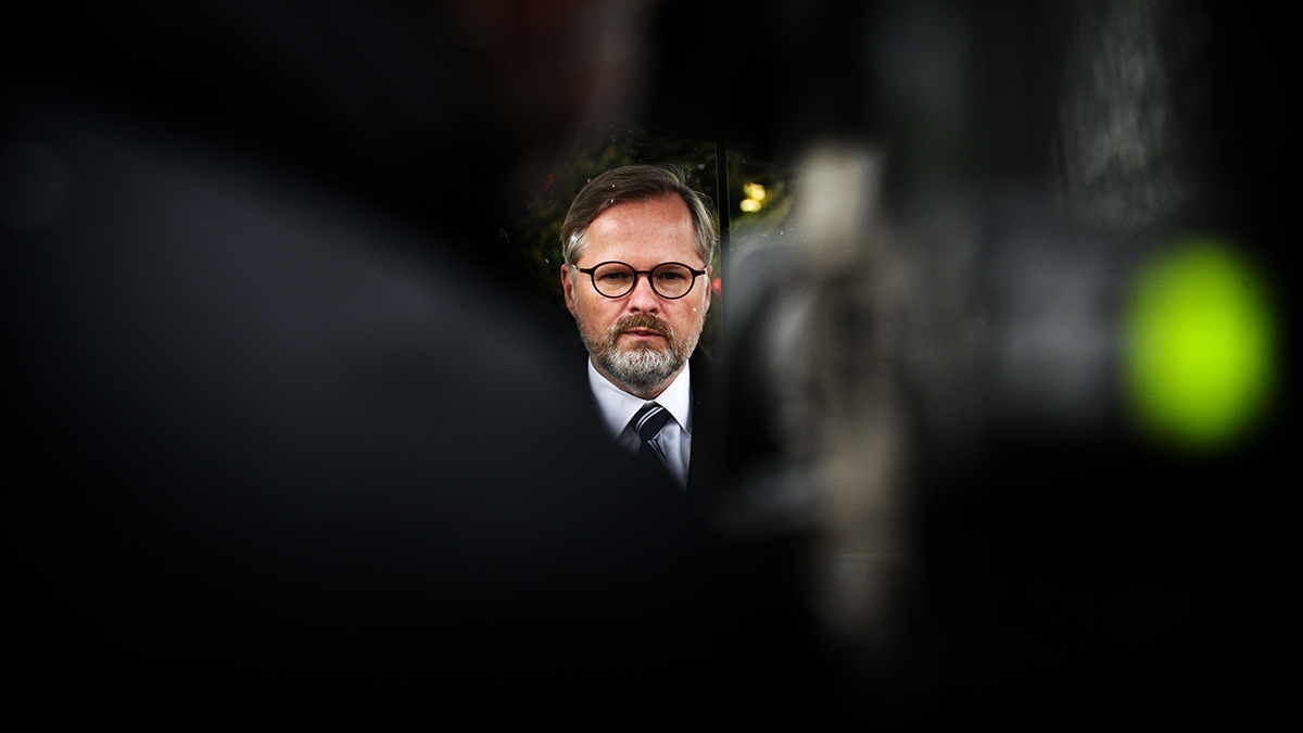 Премьер Чехии выругался матом во время 22-часового заседания в парламенте