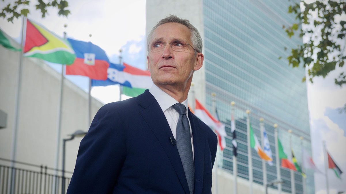Столтенберг признал, что НАТО не предоставило Украине обещанную помощь