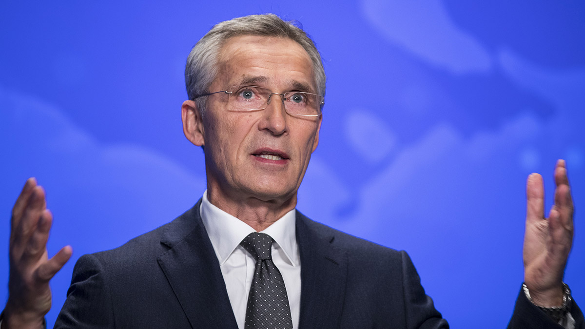 Столтенберг: Риск эскалации конфликта на Украине несопоставим с опасностью победы России