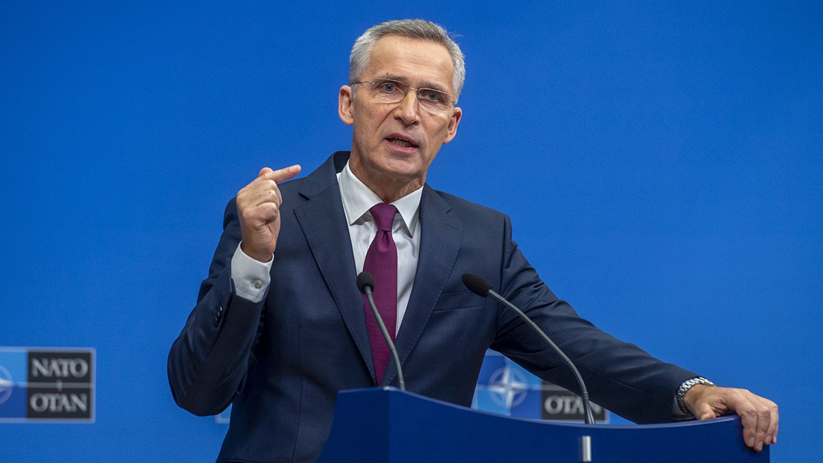 Столтенберг призвал Россию вывести войска из Украины и Грузии