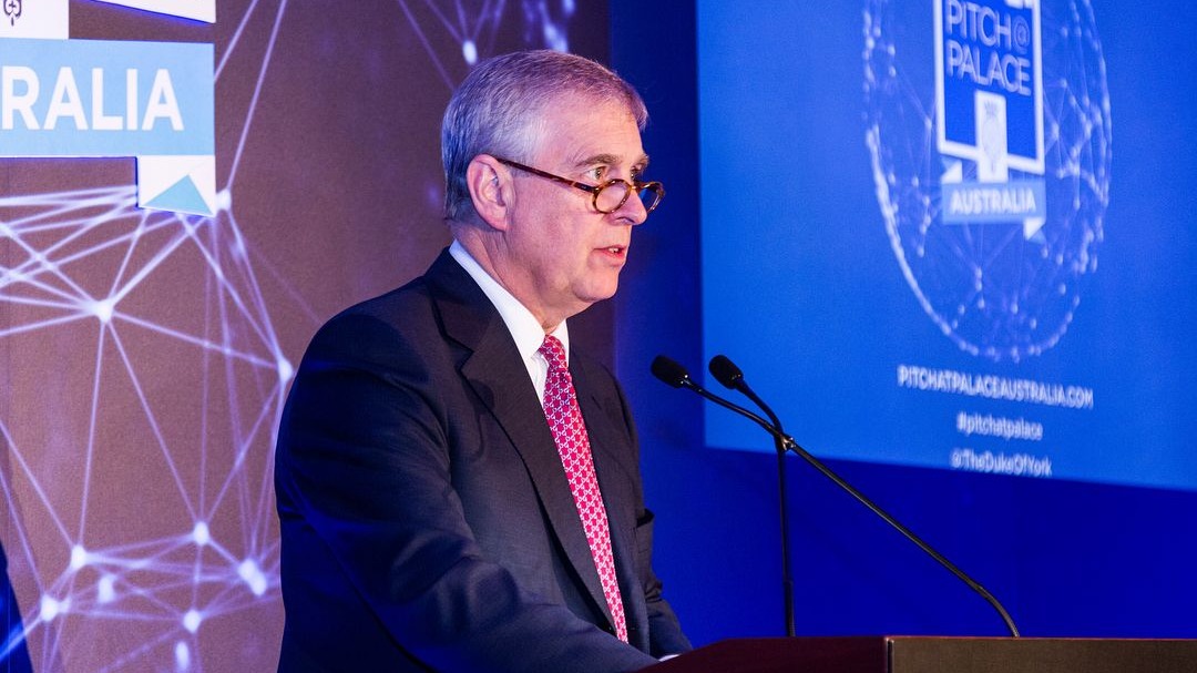 Принца Эндрю лишили королевского патронажа после обвинений в изнасиловании