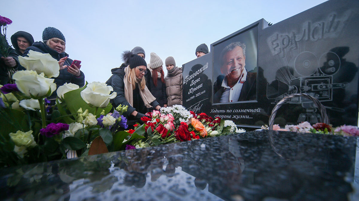 «Боже, уже год»: вдова Грачевского почтила память умершего супруга