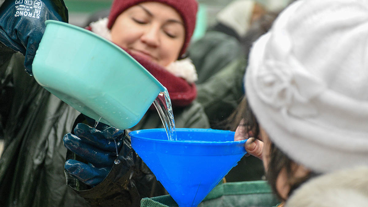 Диетолог Гинзбург оценил мнение о необычном составе крещенской воды