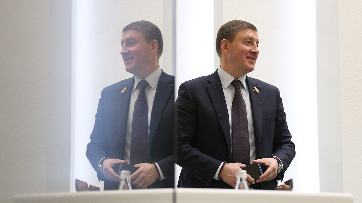 Турчак призвал поддержать ЛНР и ДНР с помощью поставок оружия