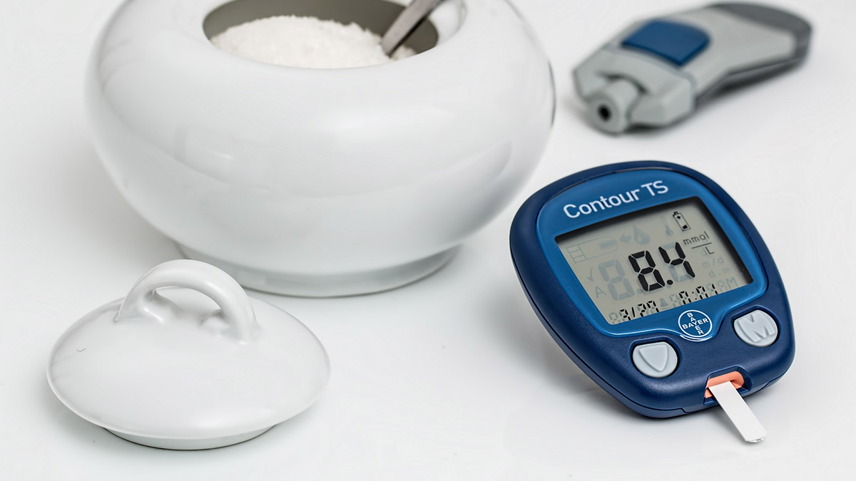 Эндокринолог объяснил, как распознать высокий сахар в крови без анализов