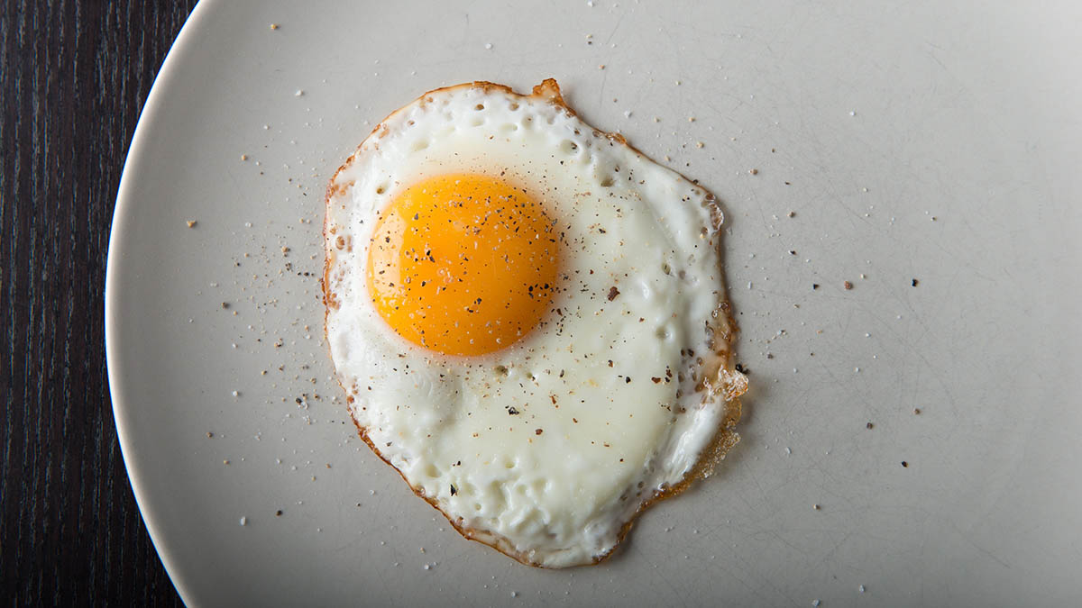 Врач Мосли рассказал, какая диета помогает похудеть в талии и укрепить кости