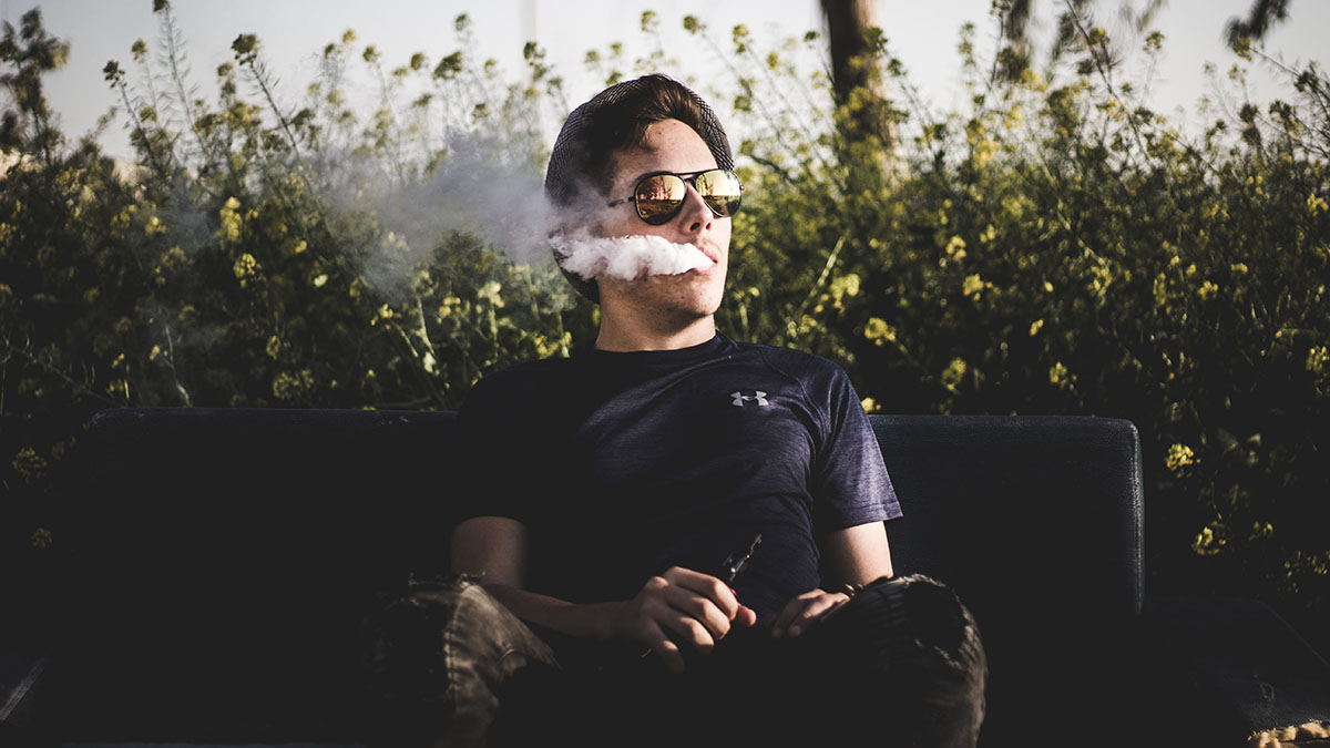 В Госдуме предложили запретить ароматические добавки для вейпов