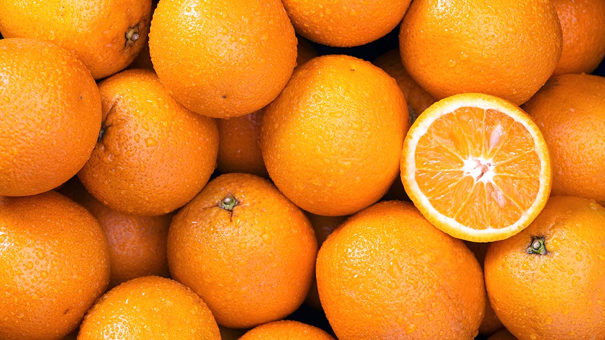 Гастроэнтеролог сообщил, что продукты с витамином C запускают выработку коллагена