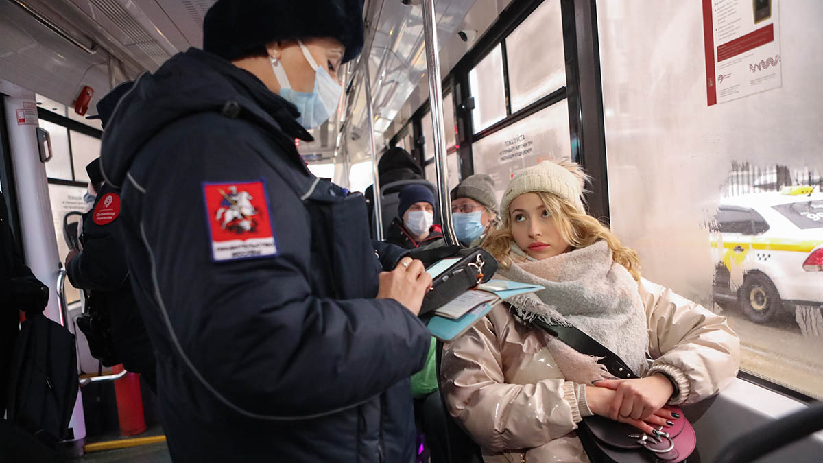 «Организатор перевозок» усилил проверку соблюдения мер профилактики COVID-19 в транспорте Москвы