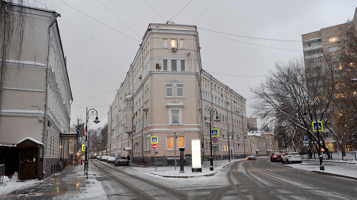 Госинспекция по недвижимости проверит законность возведения апартаментов в столице