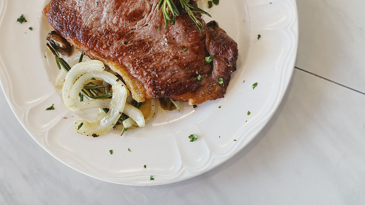 Онкоуролог Гадзиян назвал три вида пищи, вызывающих быстрый рост раковых клеток