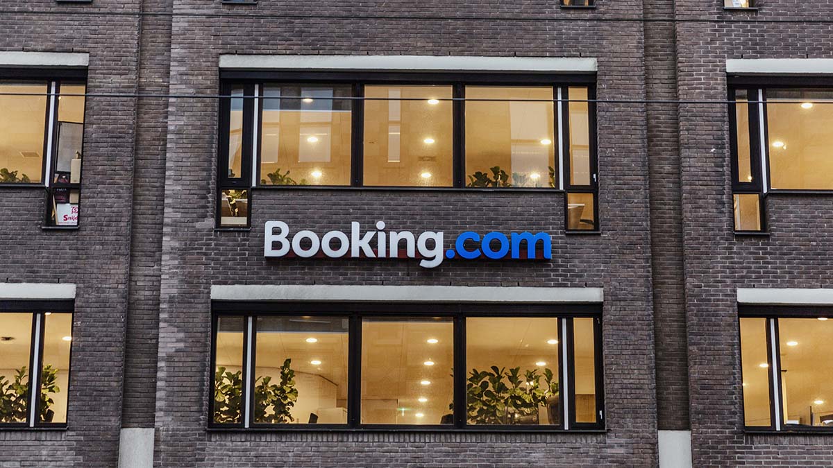 Сервис Booking.com прекратил бронирование объектов на территории России
