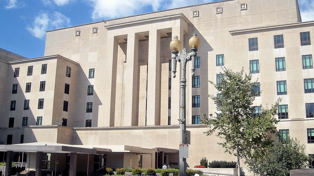 Госдеп отдал распоряжение об отъезде неосновного персонала посольства в Киеве