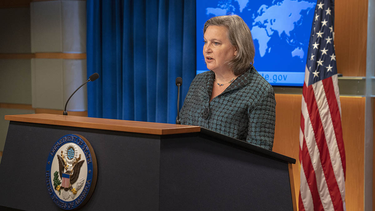 Нуланд пообещала Нетаньяху награду за отвод Путина с Украины