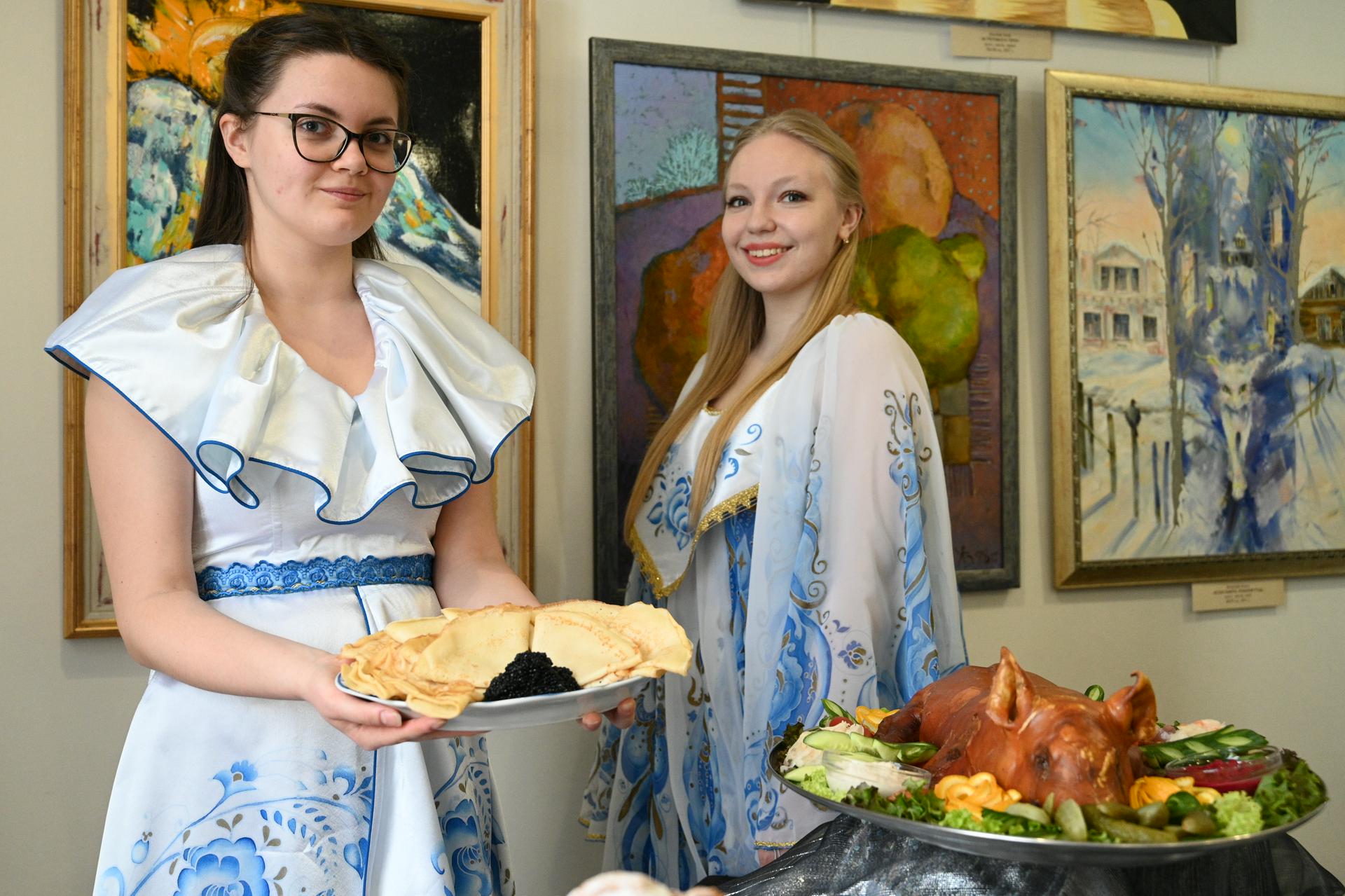 Кулинары приготовят рождественского поросенка и вкусные пряники с начинкой