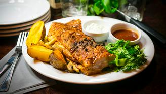 Опасно ли есть в одиночестве? 