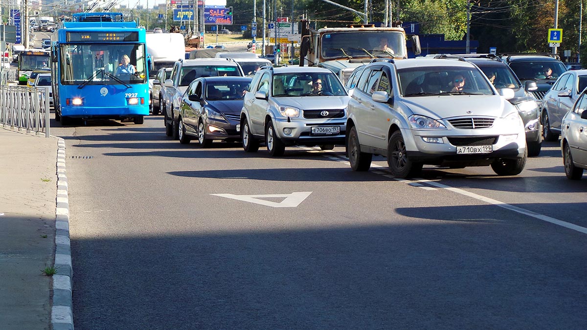 Временная выделенная полоса появится на юго-западе Москвы