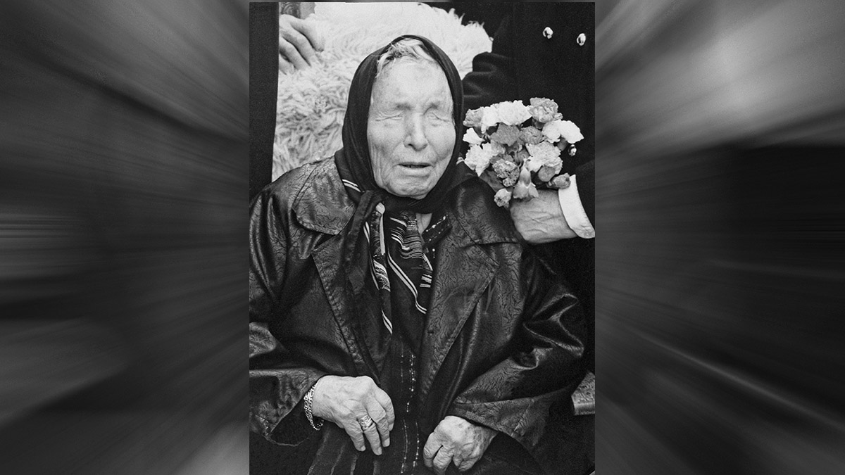 1994 год. Болгарская прорицательница Ванга была слепой, но при этом она очень тонко чувствовала людей и могла «считывать» даже личную информацию
