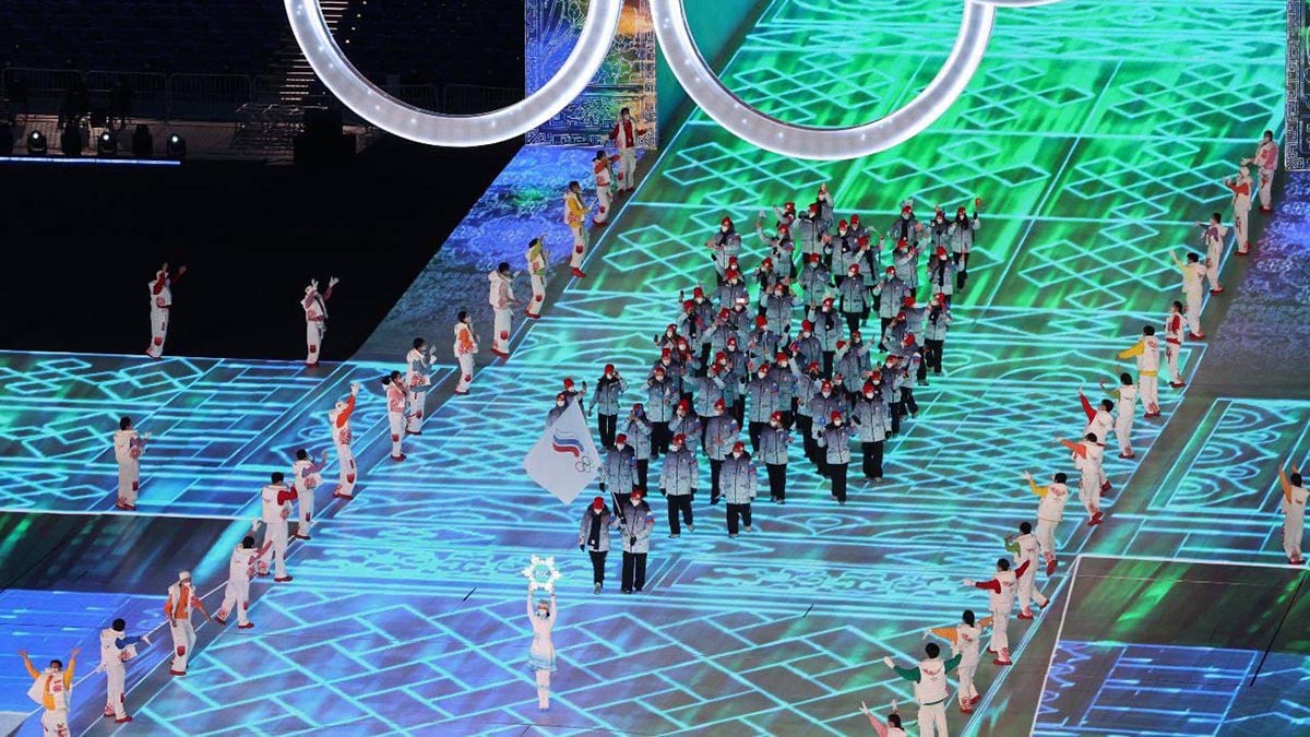Сборная России вышла под флагом ОКР на церемонию открытия Олимпиады