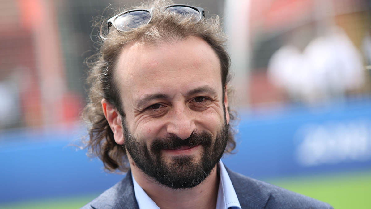 Авербух во время ледового шоу выступил в поддержку Костомарова и его родственников