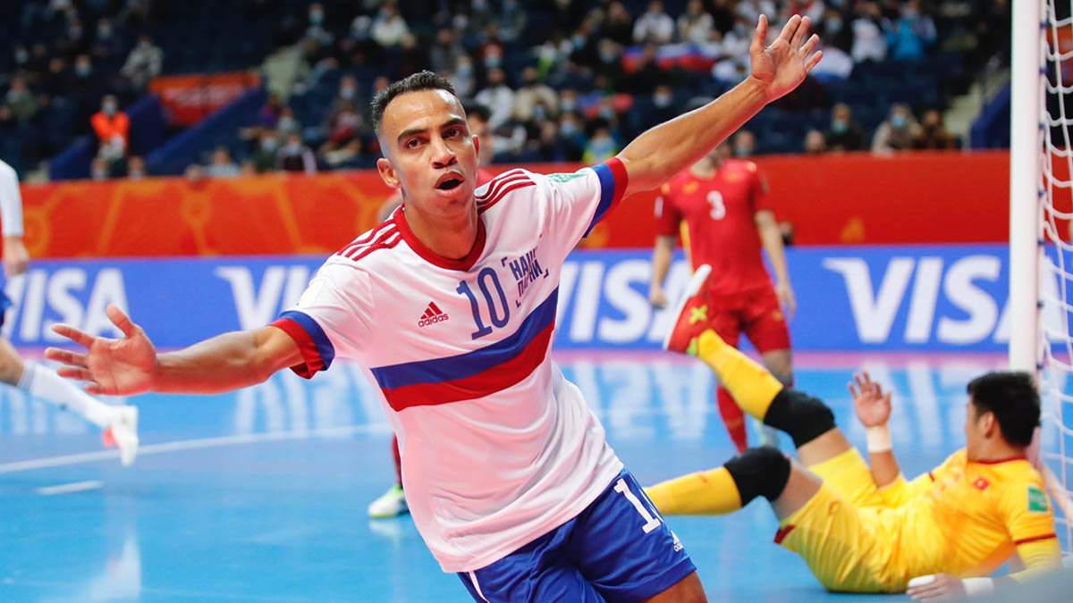 Мужская сборная России по мини-футболу проиграла португальцам в финале чемпионата Европы